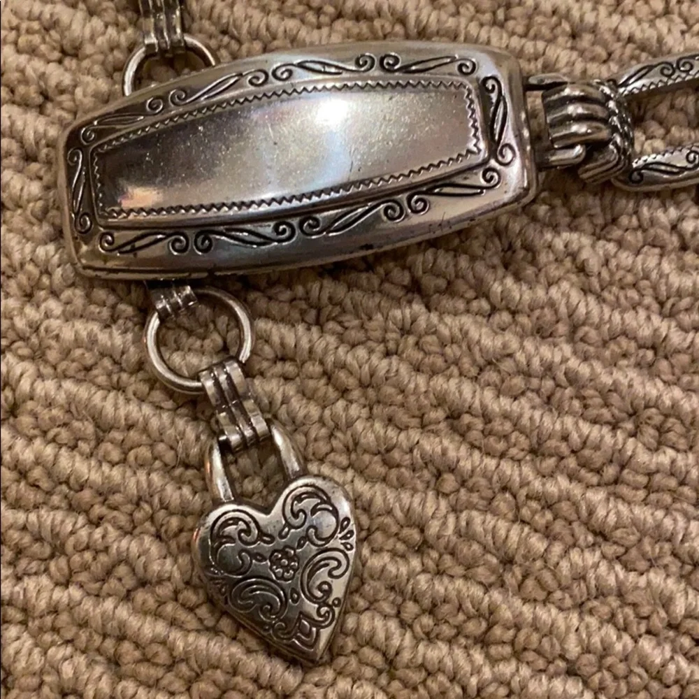 CHAIN BELT WITH BUCKLE AND HEART
